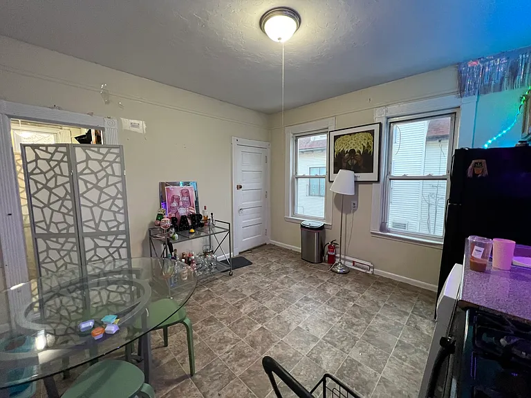 25 Linden St #2 — Photo 5