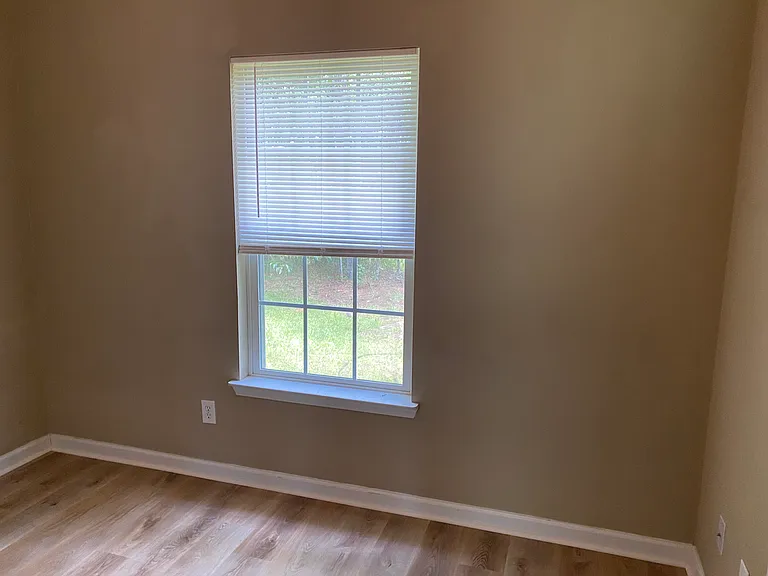 1070 Lee Road 20 — Photo 12
