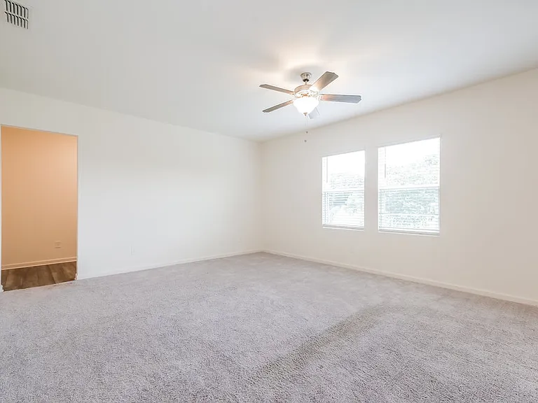 367 Greenwalk Pl — Photo 5