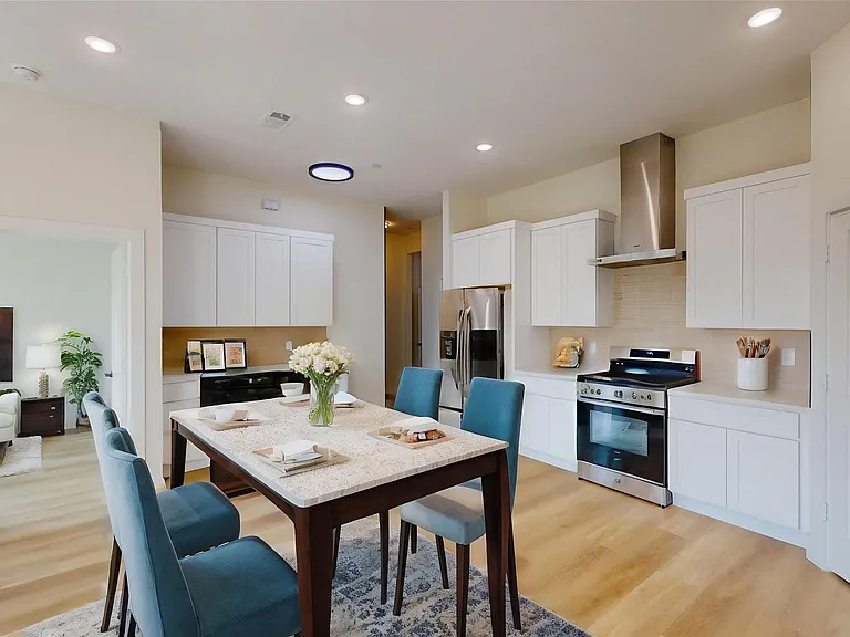 4416 Fatima Dr — Photo 9