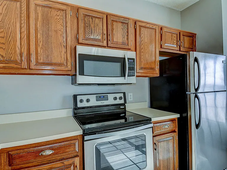 4206 Minnard Ct — Photo 6