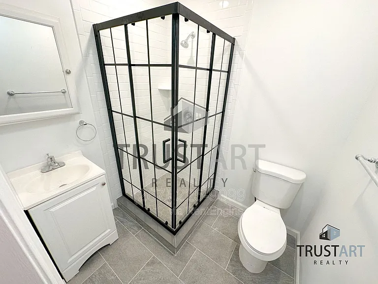 2025 N 4th St #2A — Photo 8