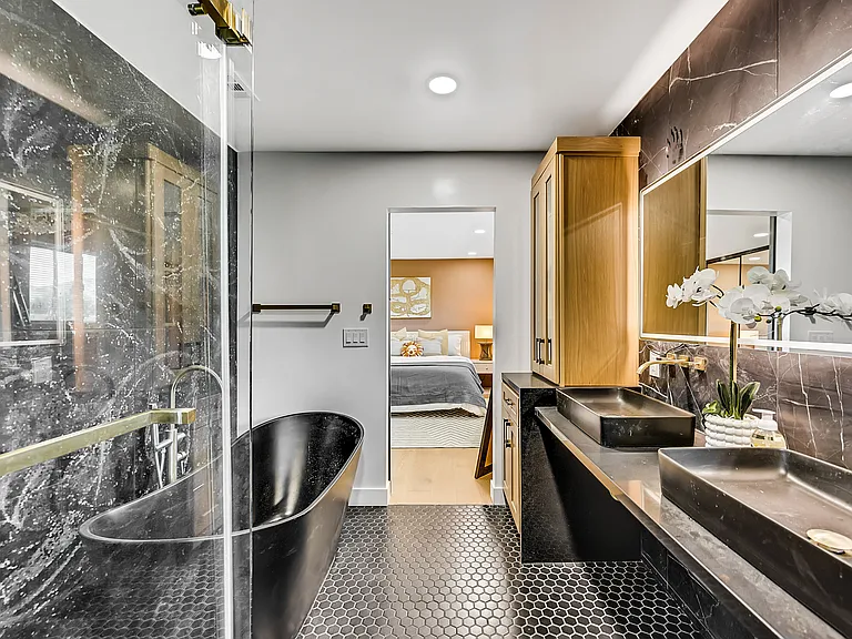1080 River Dr — Photo 45