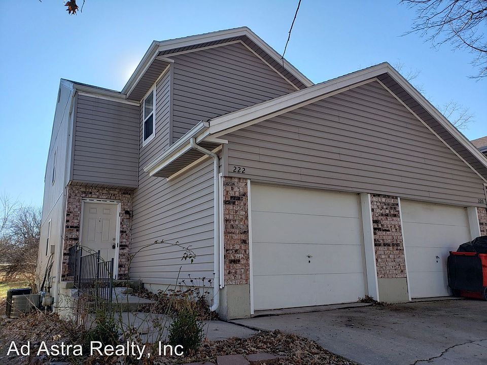 1st image of 222 NE Cedar Ct