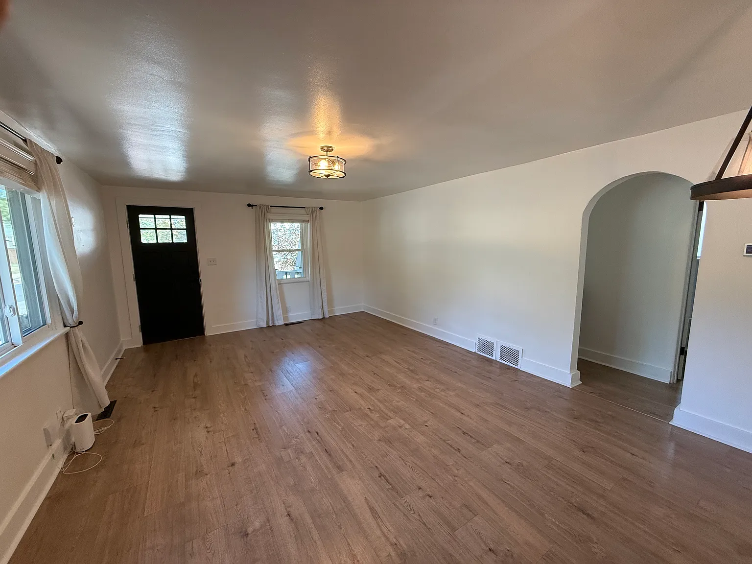 2 bed, 1248 sqft, $2,300 — Photo 3