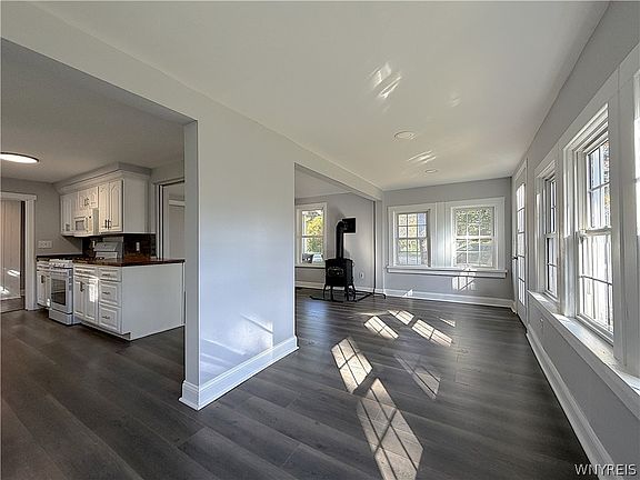 2nd image of 6240 Lamont Rd