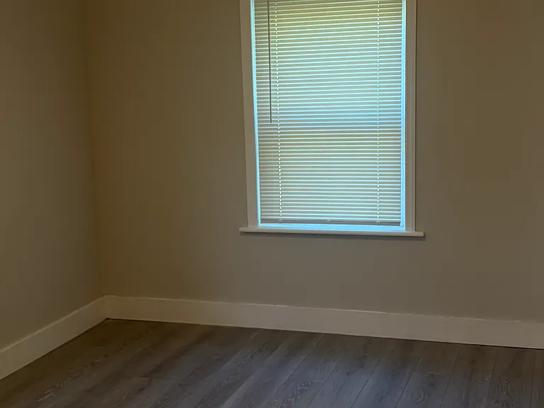9703 Lilac Dr — Photo 3
