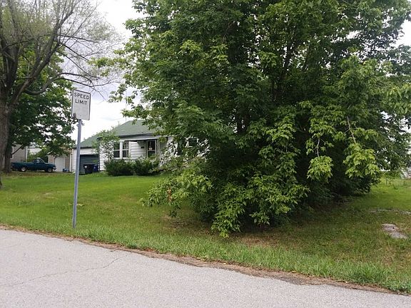 5th image of 12 Kerland Dr