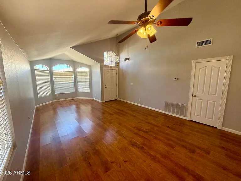 9340 S Margo Dr — Photo 2