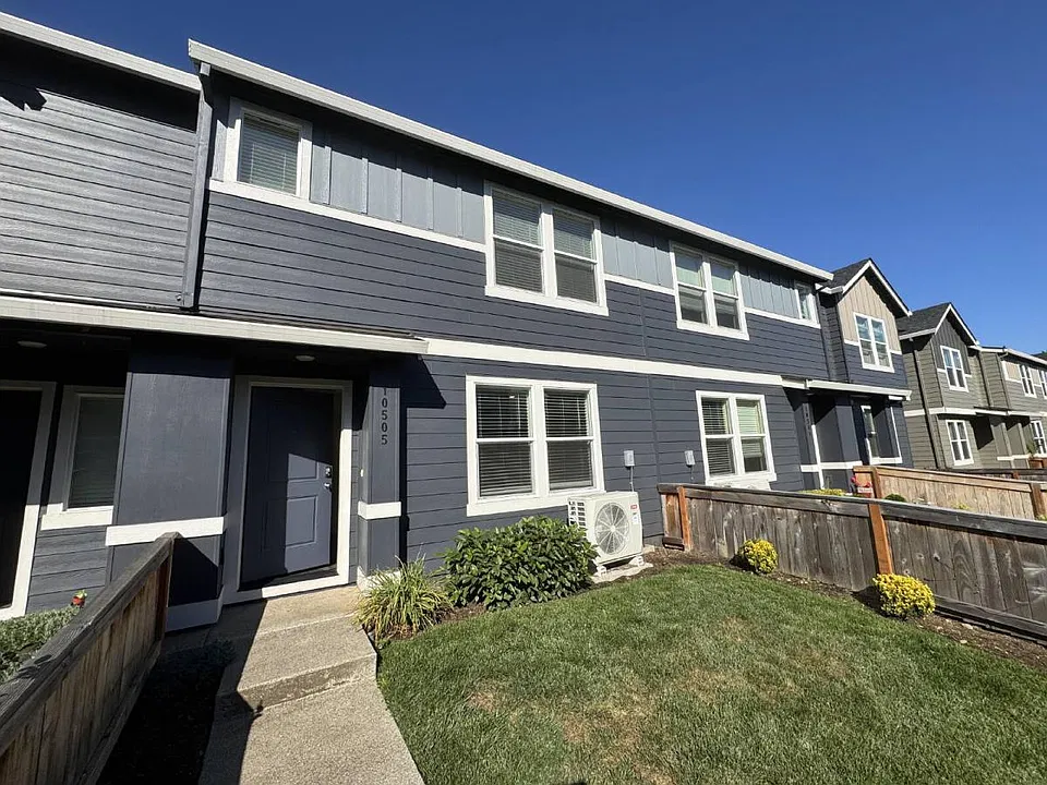 10505 NE 120th Pl