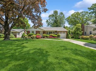 1399 Little Whaleneck Rd, Merrick, NY 11566