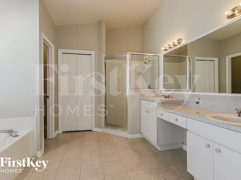 4312 Horseshoe Pick Ln — Photo 9