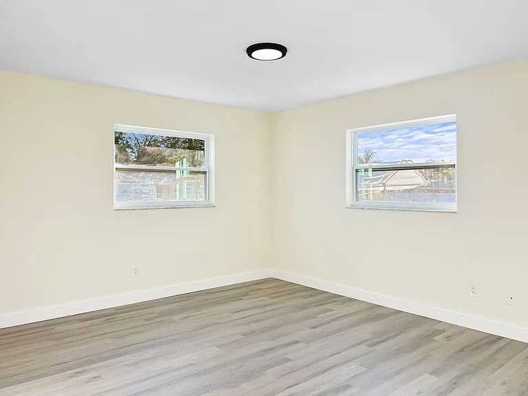 9814 110th Ln — Photo 7