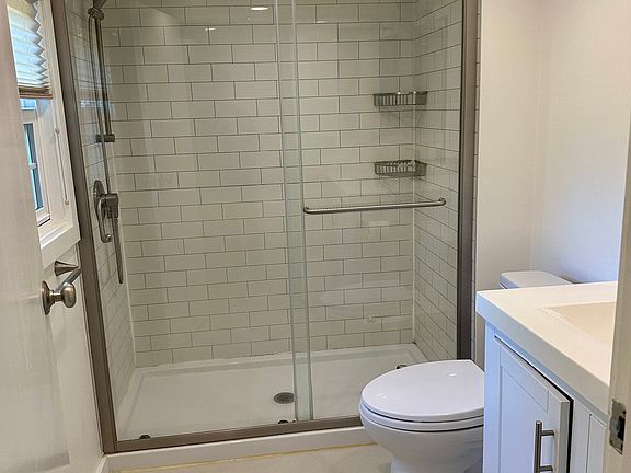 5th image of 490 Green Glen Way #1