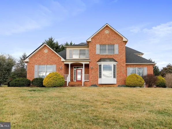 9812 Pembroke Dr, Hagerstown, MD 21740