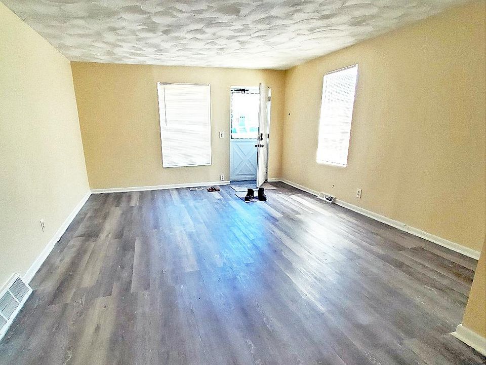 1st image of 291 N Saginaw St APT A