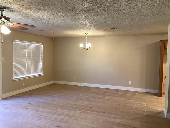 2nd image of 2511 Peaceful Valley Dr