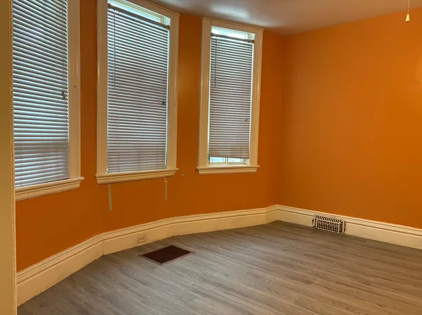 45 Strathcona Ave S Unit 1-01, Hamilton, ON L8P 4J1