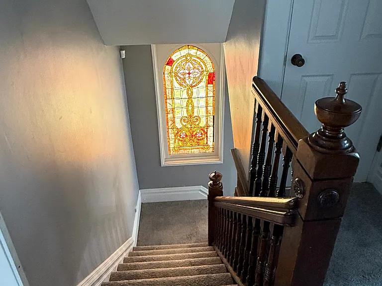 1054 Ridge Ave — Photo 2
