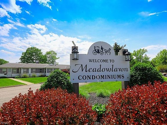 2nd image of 9 Meadowlawn Dr Unit 24
