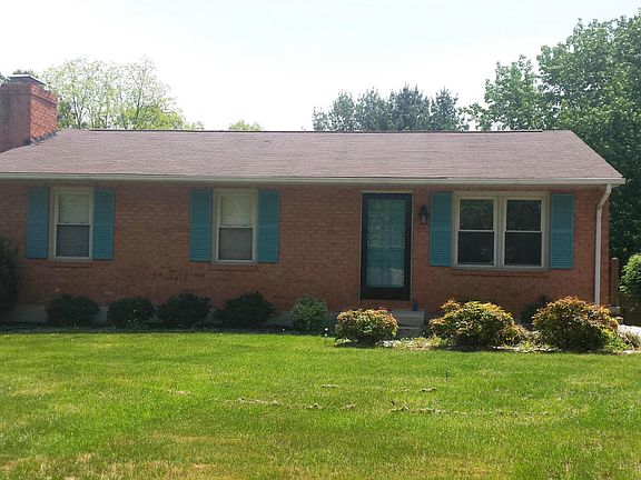 3rd image of 118 Lenox Cir