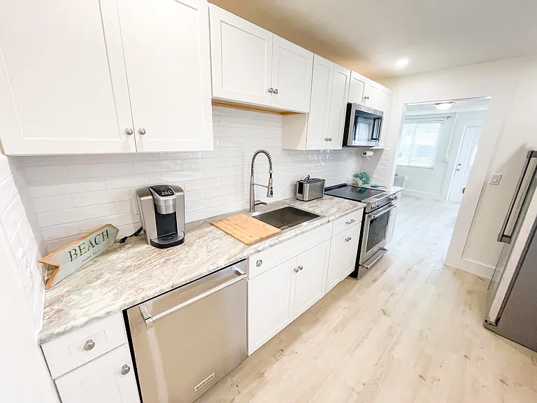 934 Prescott St — Photo 3