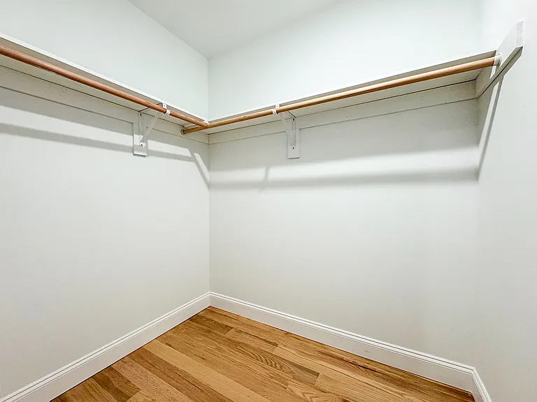 666 Jefferson Ave #2 — Photo 7