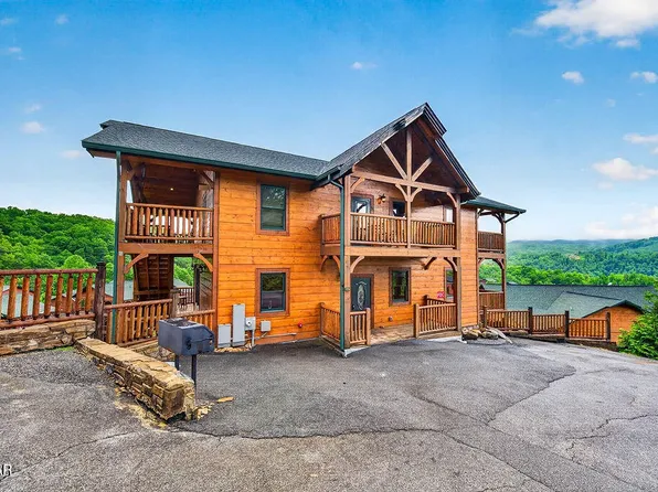776 Mountain Stream Way, Gatlinburg, TN 37738
