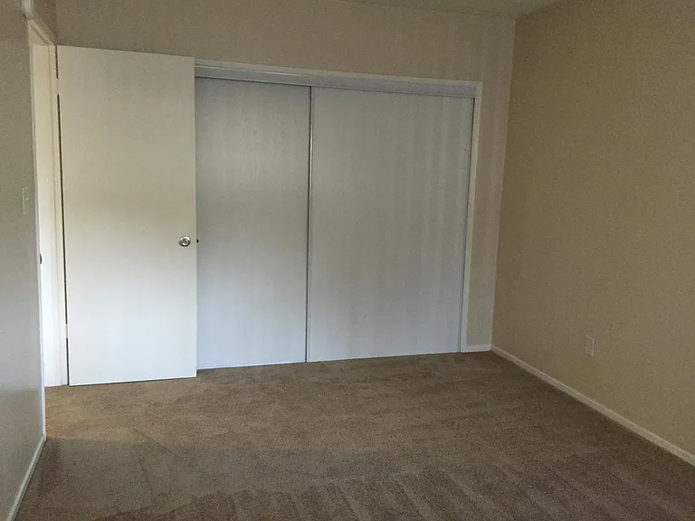 200 N Gilbert St #49 — Photo 32