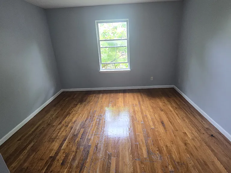 565 Bergen St #G2 — Photo 8