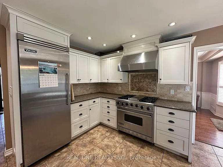 3944 Glamis Ct — Photo 5