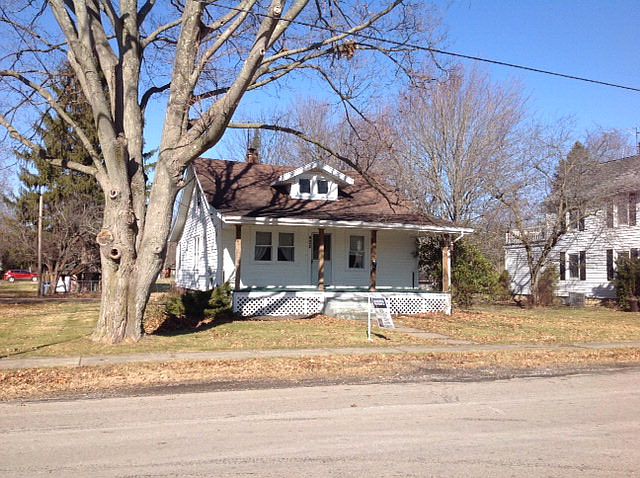 1st image of 902 Masters Ave