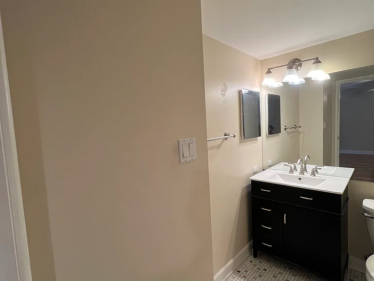 5125 Blodgett Ave #207 — Photo 7