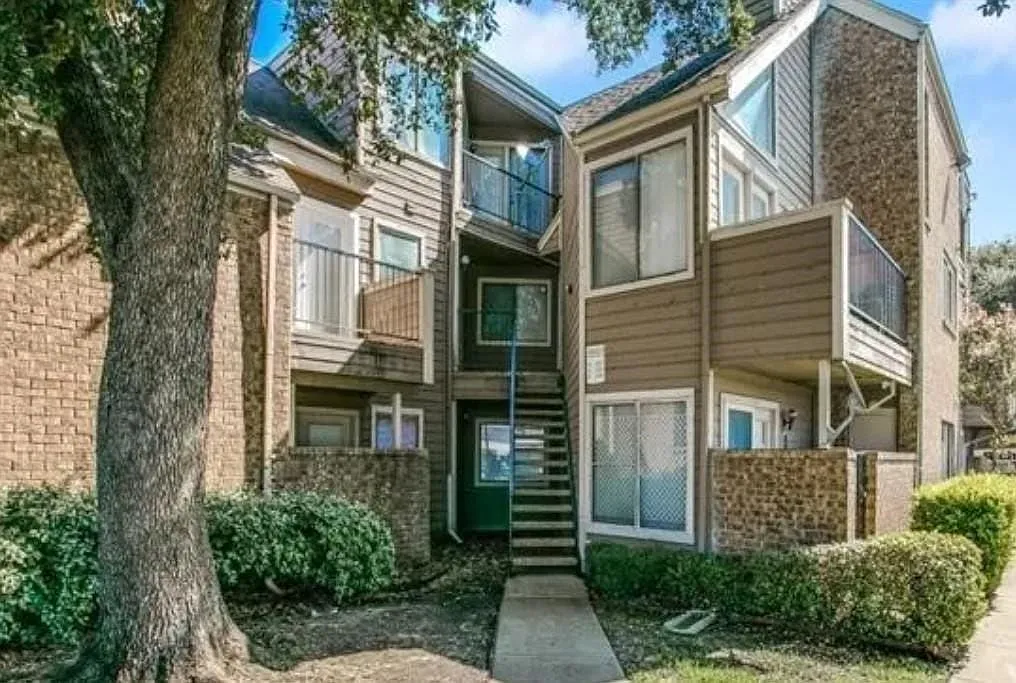 1 bed, 1.0 bath, 683 sqft, $1,099 — Photo 1