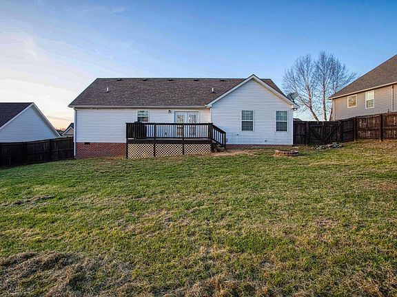 4th image of 113 Oak View Dr