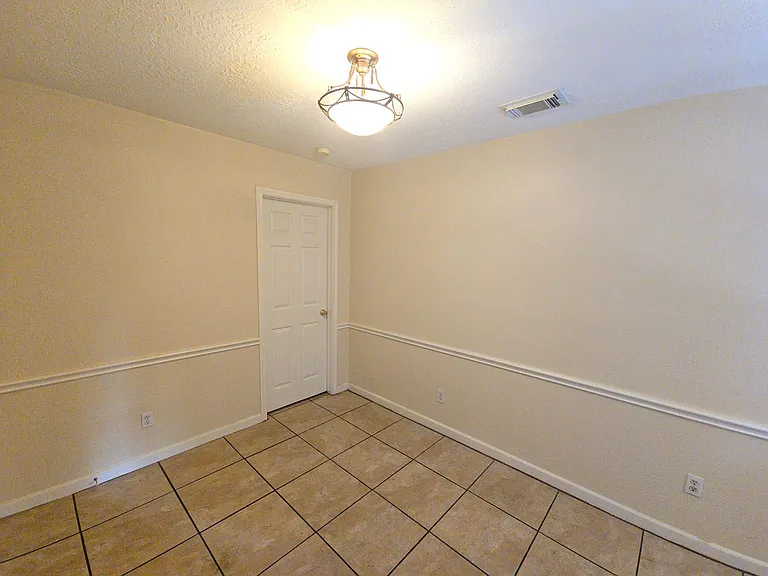 409 Commerce St — Photo 19