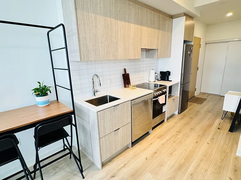 395 Bloor St E #2807 — Photo 9