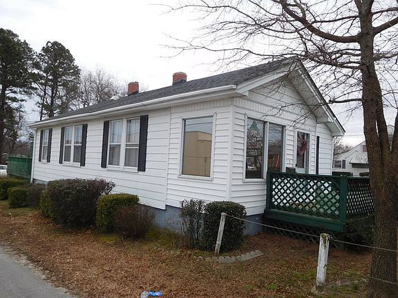 3rd image of 1200 E 10th St