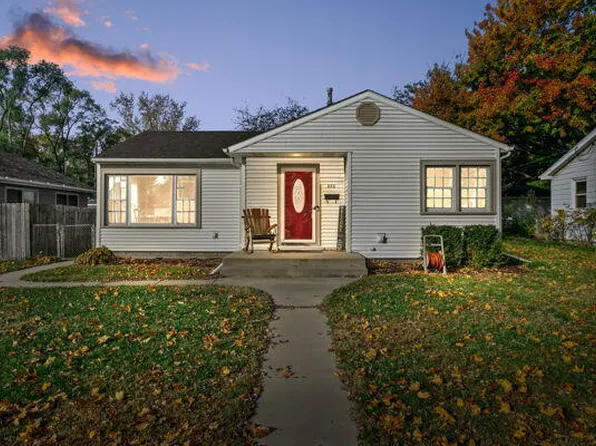 420 S 11th St, Chesterton, IN 46304