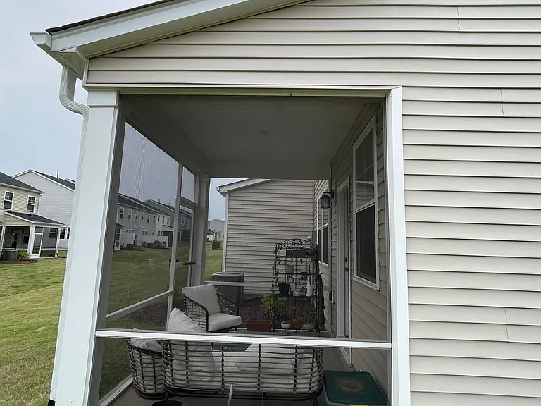 5851 Woodlawn Dr — Photo 23