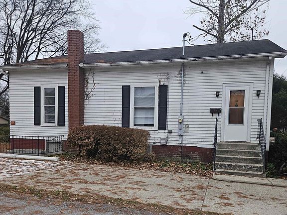 3rd image of 318 S Vine St