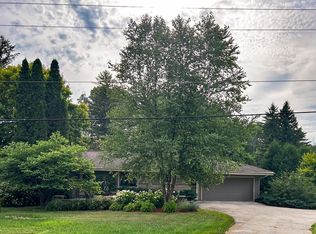 5825 Wildlife Rd, Allenton, WI 53002