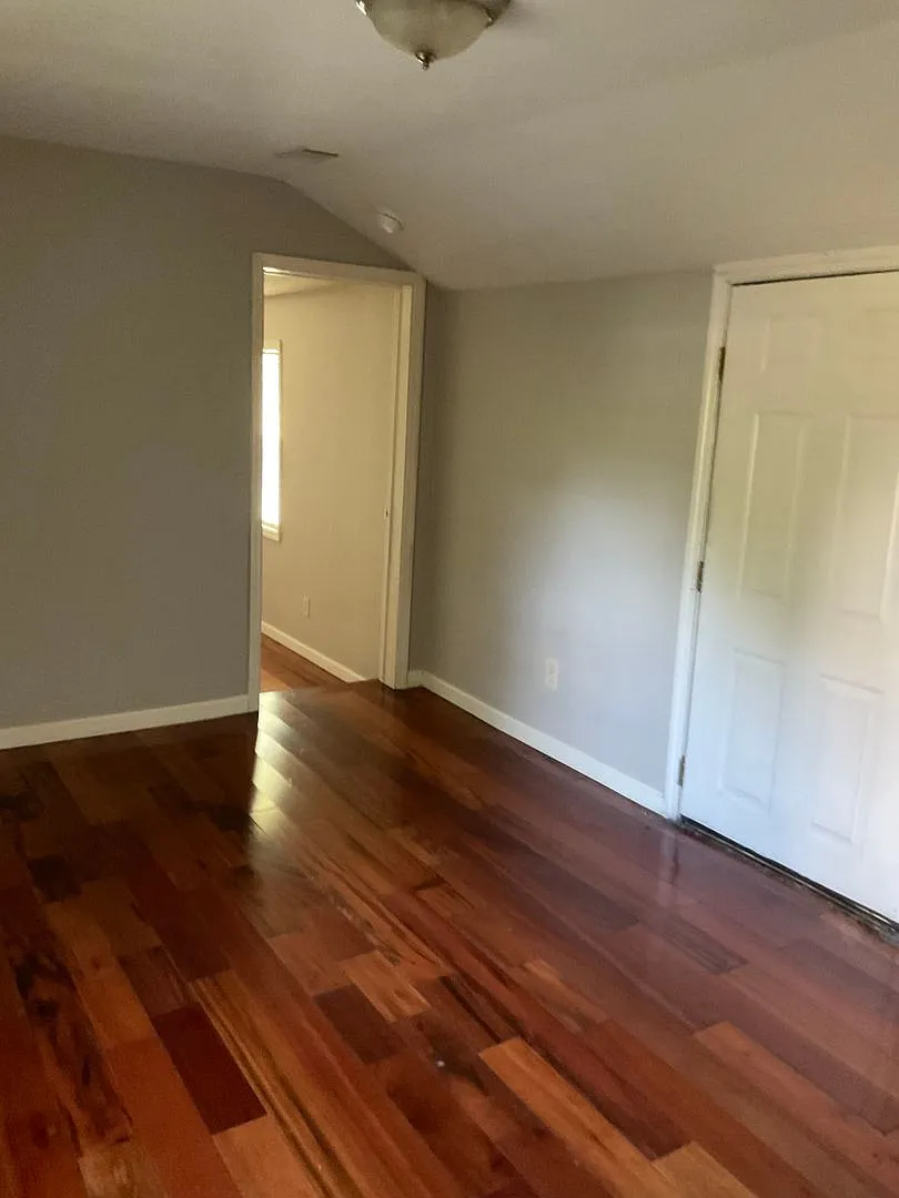 225 Hudson Road — Photo 3