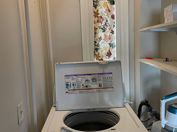 4th image of 23 Fairfield St #1