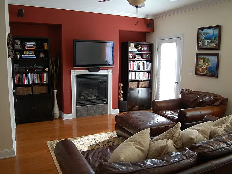 4708 Smick St — Photo 8