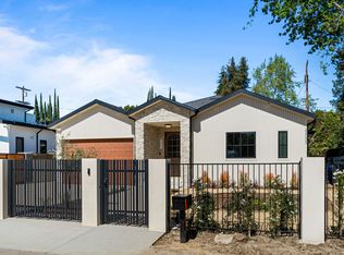 23033 Leonora Dr, Woodland Hills, CA 91367
