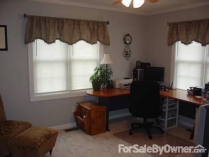 Bed Room
						:
						Bed room on first floor across from Master BR. Ceiling fan