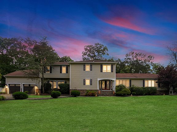 2nd image of 501 Eagle Point Dr