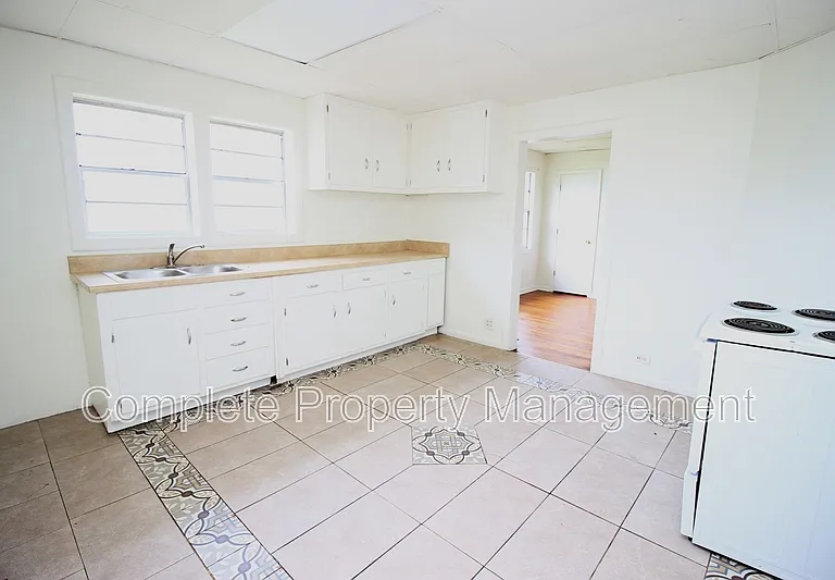 126 Front St — Photo 4