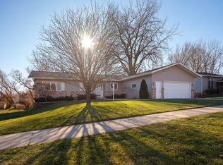 632 Meadow Run Dr SW, Rochester, MN 55902